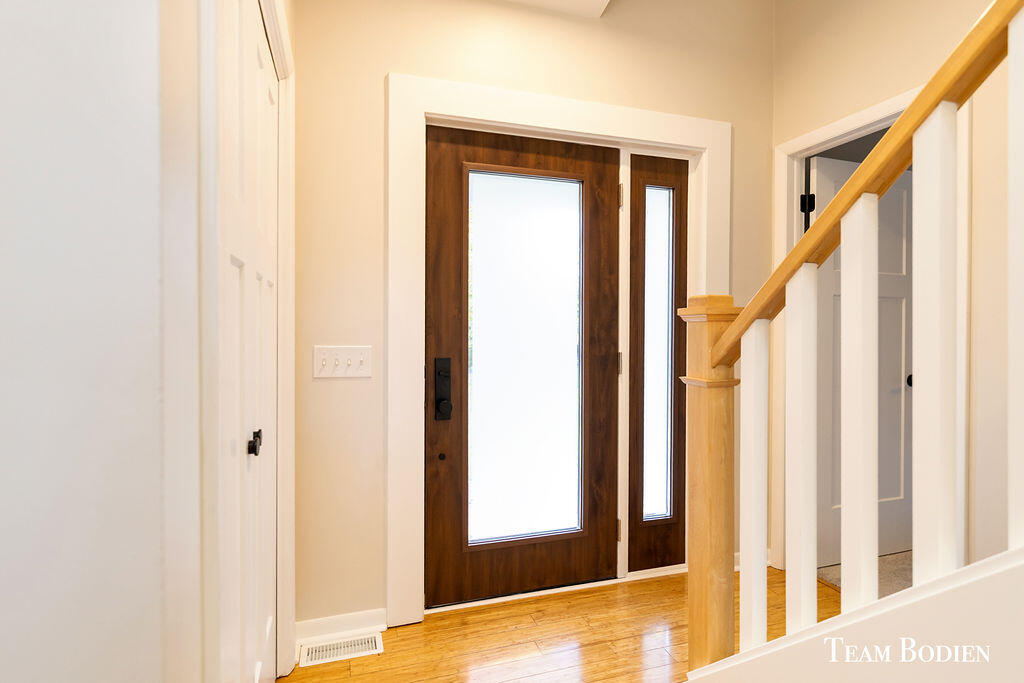 3442 Cascade Road Southeast Grand Rapids, MI 49546 - Photo 6 of 49 2F9A3783