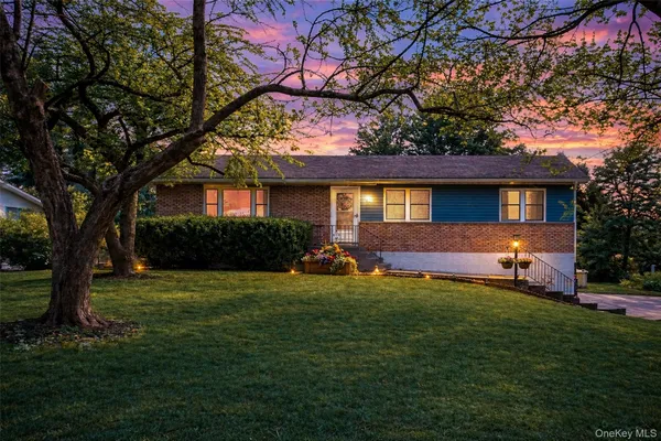 $550,000 | 101 Edgehill Drive, Wappingers Falls, NY 12590