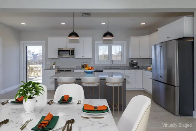 $659,900 | 21 Windsor Lane, Unit B, Exeter, NH 03833