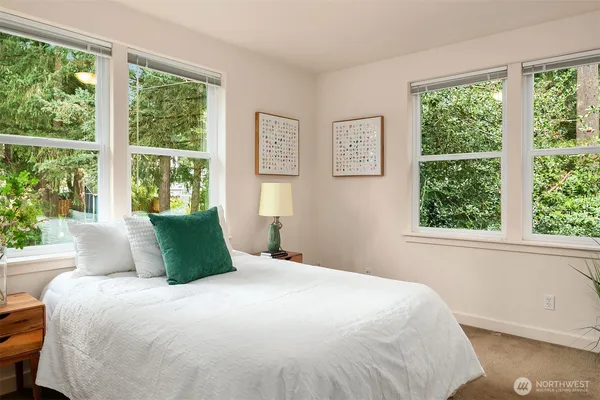 $1,350,000 | 1025 Northeast 130th Street, Seattle, WA 98125