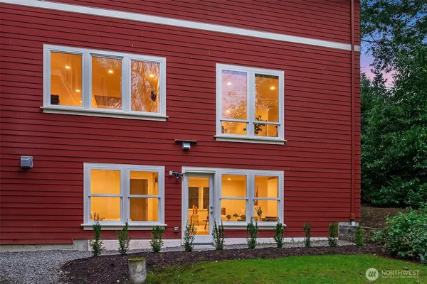 $1,350,000 | 1025 Northeast 130th Street, Seattle, WA 98125