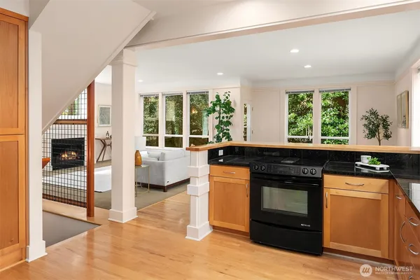 $1,350,000 | 1025 Northeast 130th Street, Seattle, WA 98125