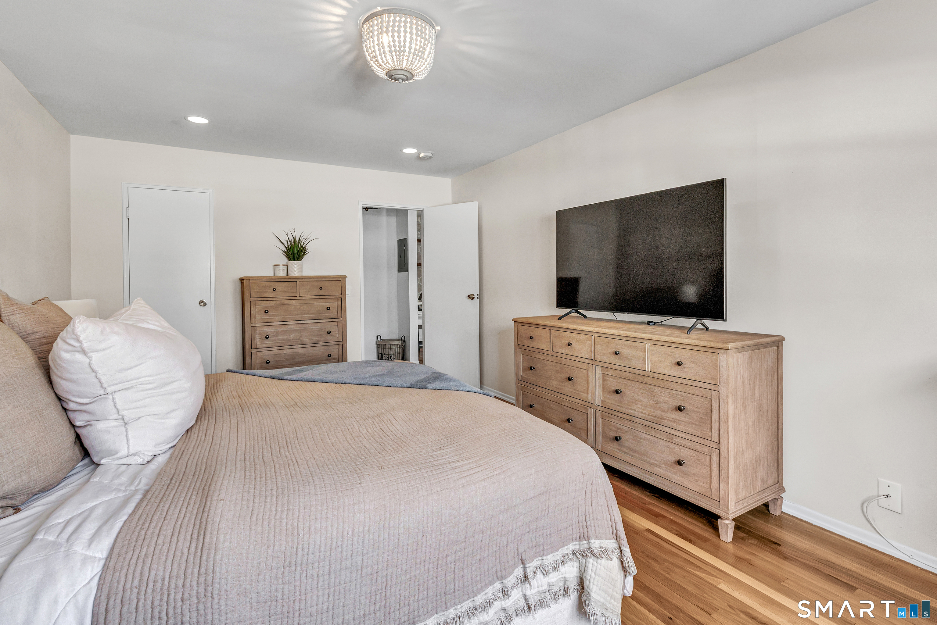 245 Unquowa Road, Unit 6 Fairfield, CT 06824 - Photo 20 of 40