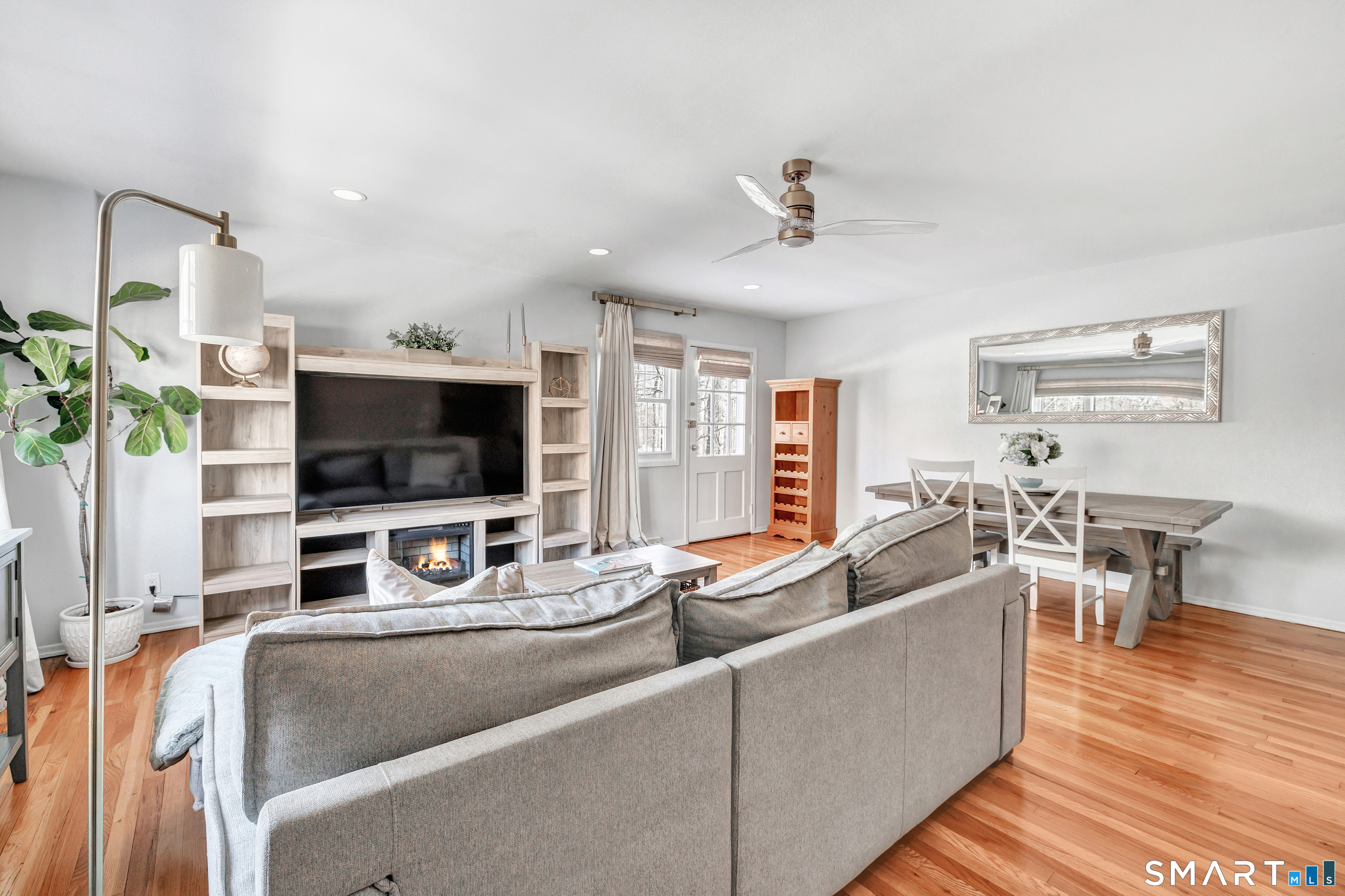 245 Unquowa Road, Unit 6 Fairfield, CT 06824 - Photo 5 of 40