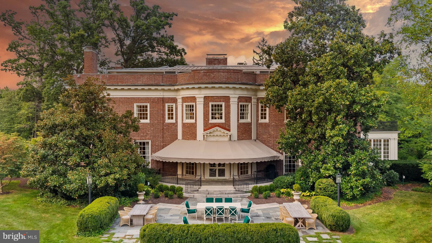 15 Charlcote Place Baltimore, MD 21218 - Photo 48 of 68 a front view of a house with garden