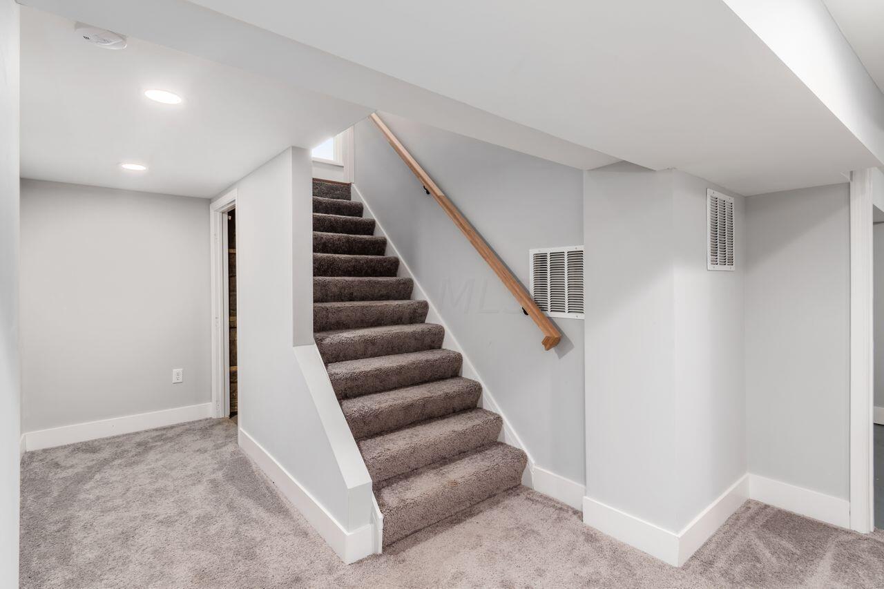2549 Howey Road Columbus, OH 43211 - Photo 16 of 28 g_howey_rd-52
