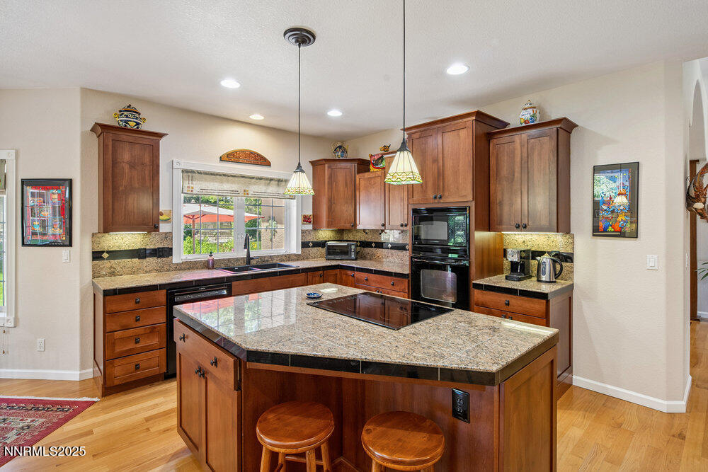 12675 Fieldcreek Lane Reno, NV 89511 - Photo 5 of 40 12675 Fieldcreek Lane