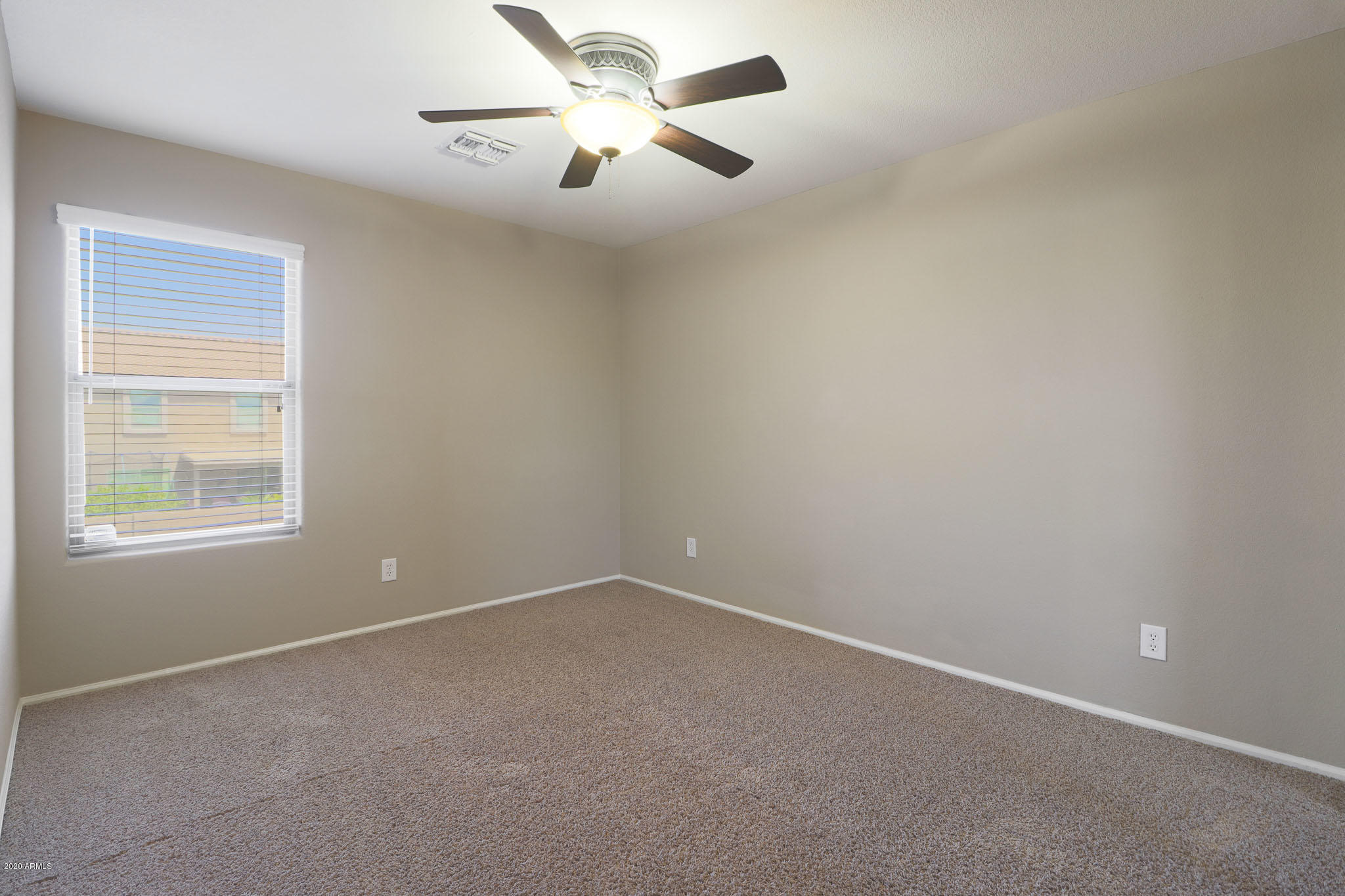 2418 West Via Dona Road Phoenix, AZ 85085 - Photo 19 of 26 B (16)