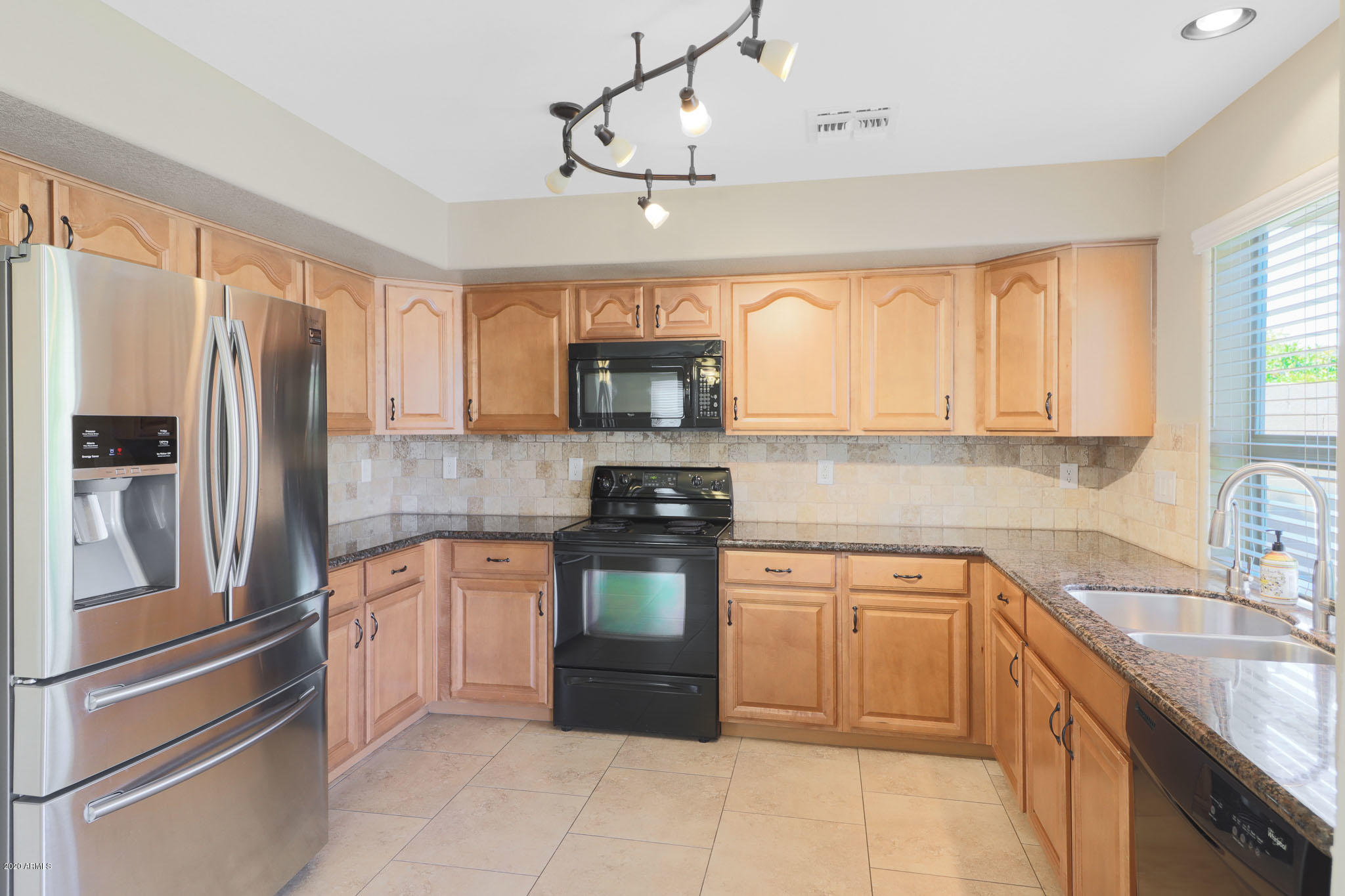 2418 West Via Dona Road Phoenix, AZ 85085 - Photo 5 of 26 B (5)