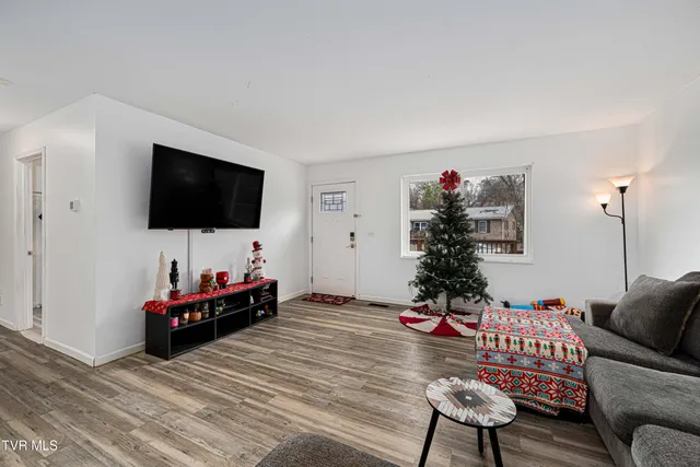 $282,500 | 121 Valley Circle, Gray, TN 37615