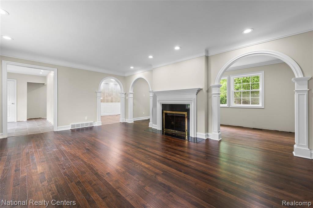 27355 Wellington Road Franklin, MI 48025 - Photo 15 of 41 Gallery Image 15