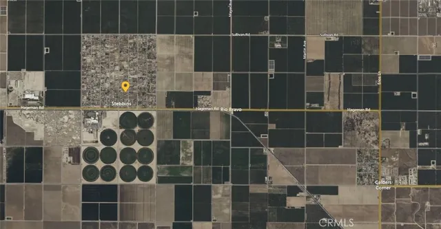 a bathroom with a toilet