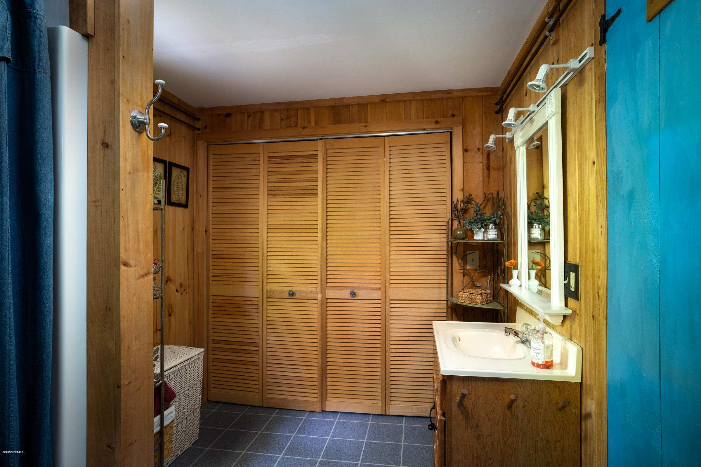 8 Laurel Banks Road Monterey, MA 01230 - Photo 16 of 28 BATHROOM