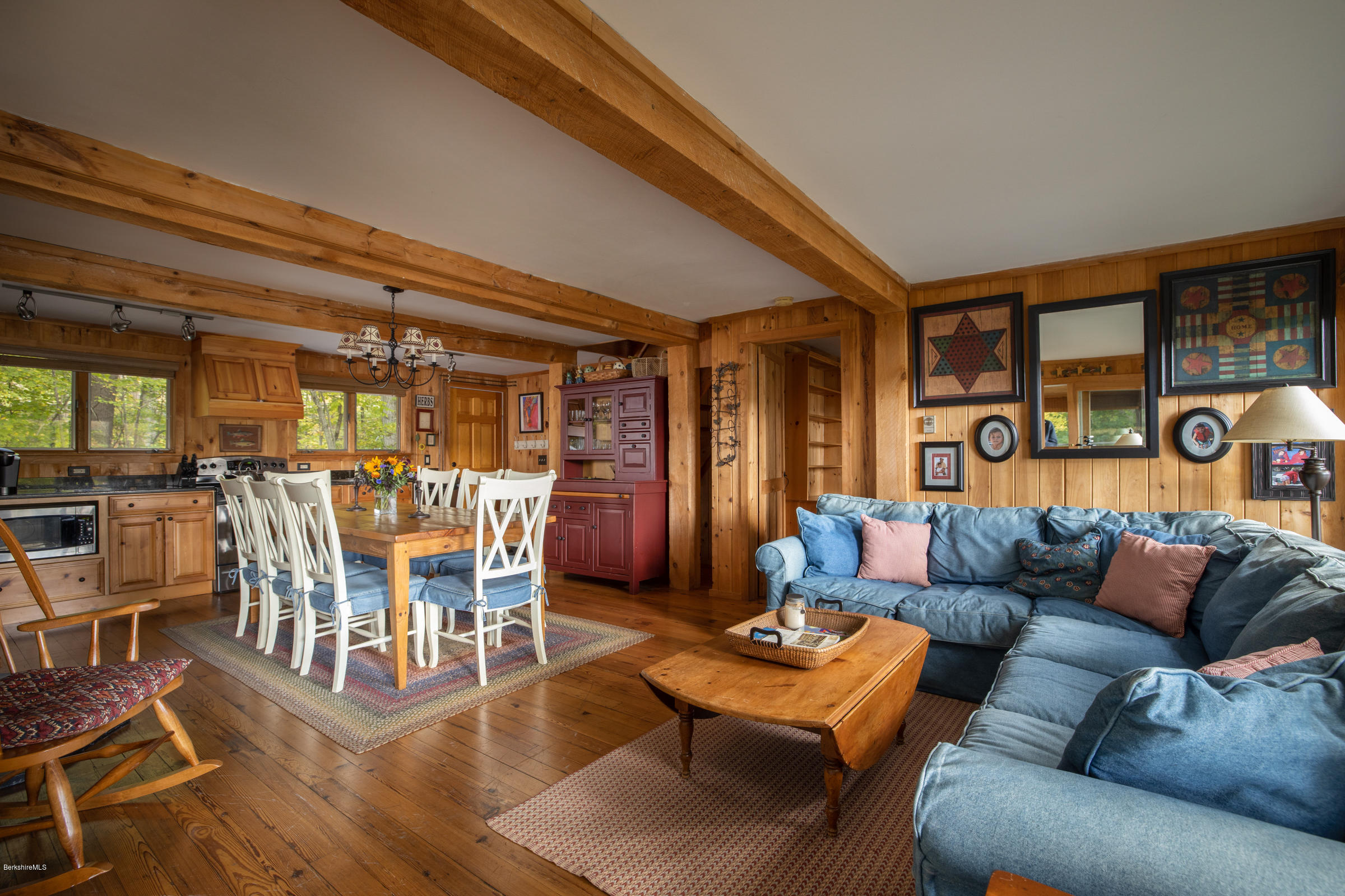 8 Laurel Banks Road Monterey, MA 01230 - Photo 8 of 28 GREAT ROOM