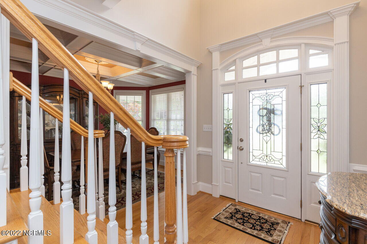 7300 Cleveland Road Clayton, NC 27520 - Photo 5 of 42 005-1280x960-foyer-entry