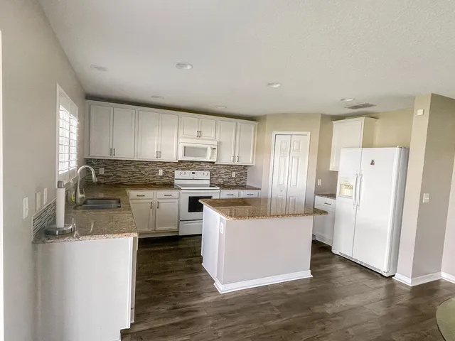 $3,000 | 1641 Strathmore Circle, Mount Dora, FL 32757