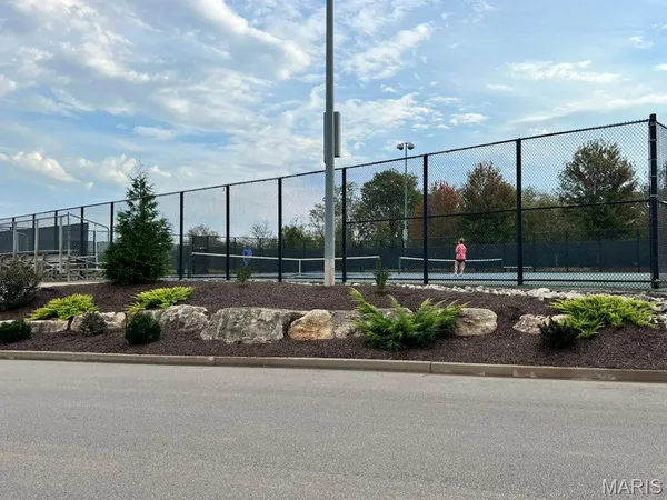 $335,000 | 173 Hank's Close, Unit 173 STB, Washington, MO 63090