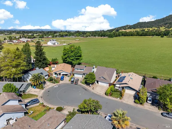 $735,000 | 1508 Gladstone Way, Rohnert Park, CA 94928