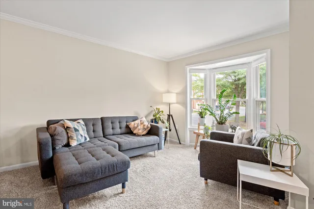 $725,000 | 32 Carriage House Circle, Alexandria, VA 22304