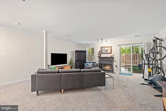 $725,000 | 32 Carriage House Circle, Alexandria, VA 22304