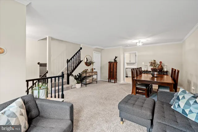 $725,000 | 32 Carriage House Circle, Alexandria, VA 22304