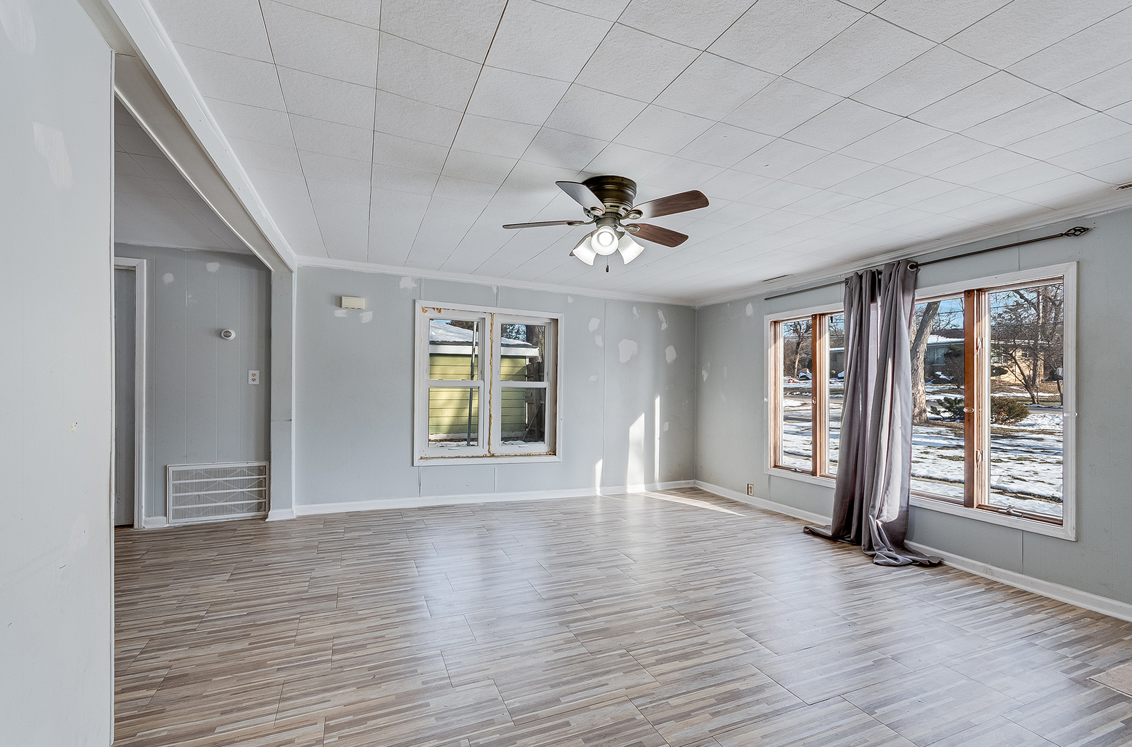 18040 Springfield Avenue Hazel Crest, IL 60429 - Photo 2 of 16