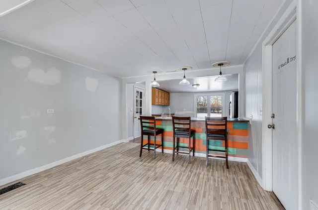 $200,000 | 18040 Springfield Avenue, Hazel Crest, IL 60429