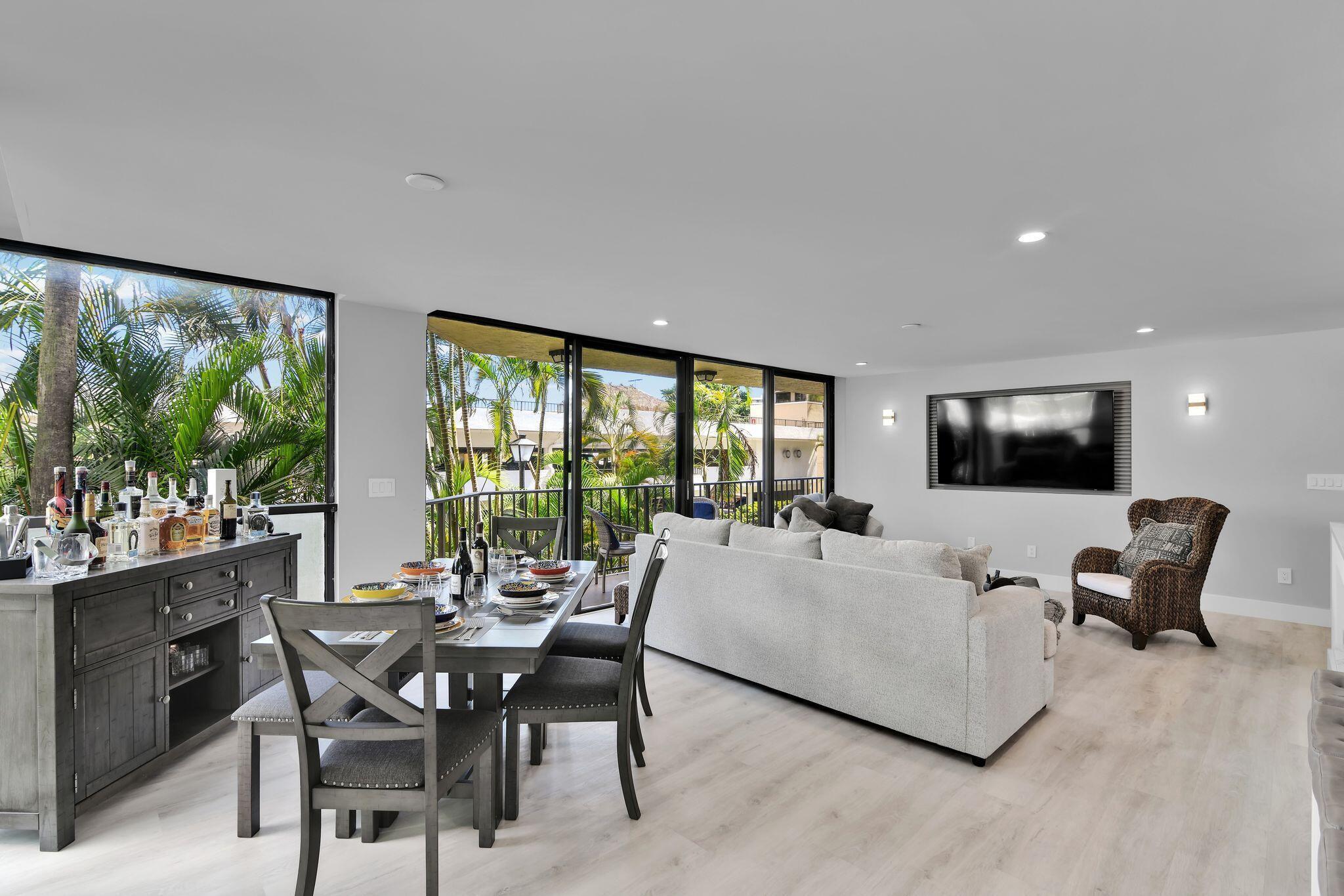 859 Jeffery Street, Unit 202 Boca Raton, FL 33487 - Photo 12 of 94 859 Jeffery St 202 Livingroom pic 3