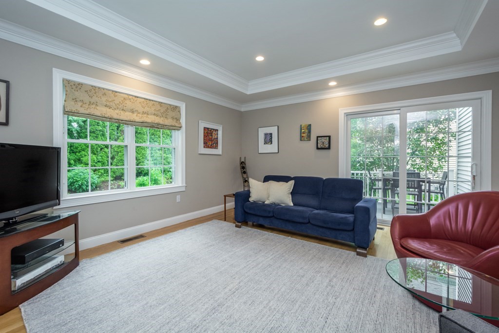49 Grapevine Avenue Lexington, MA 02421 - Photo 10 of 42