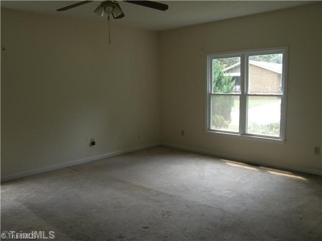 306 Cedar High Point High Point, NC 27260 - Photo 3 of 7 Living Room.