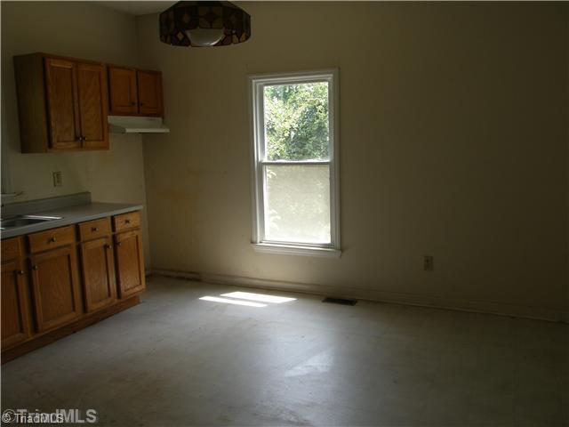 306 Cedar High Point High Point, NC 27260 - Photo 7 of 7 Kitchen.