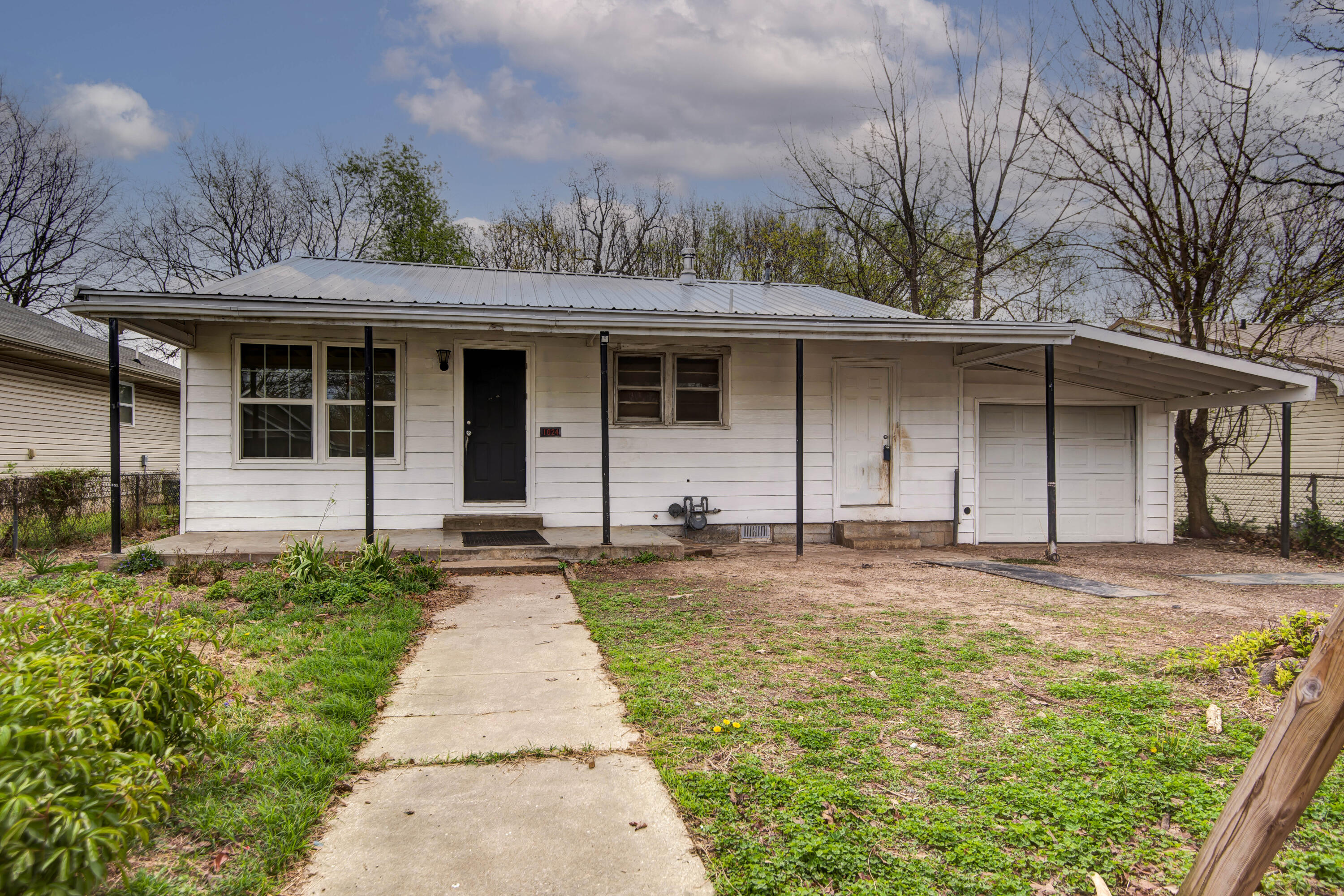 1024 North Brown Avenue Springfield, MO 65802 - Photo 1 of 1 Brown (1)