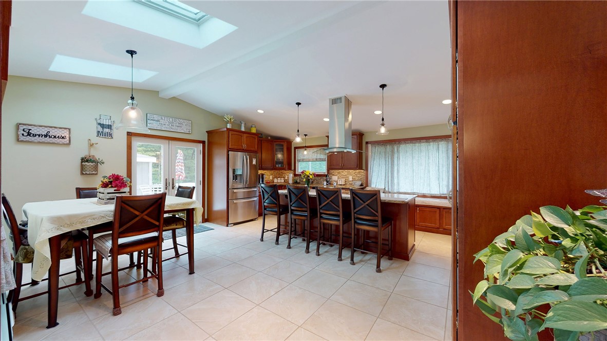 100 Fenner Hill Road Hopkinton, RI 02832 - Photo 3 of 34