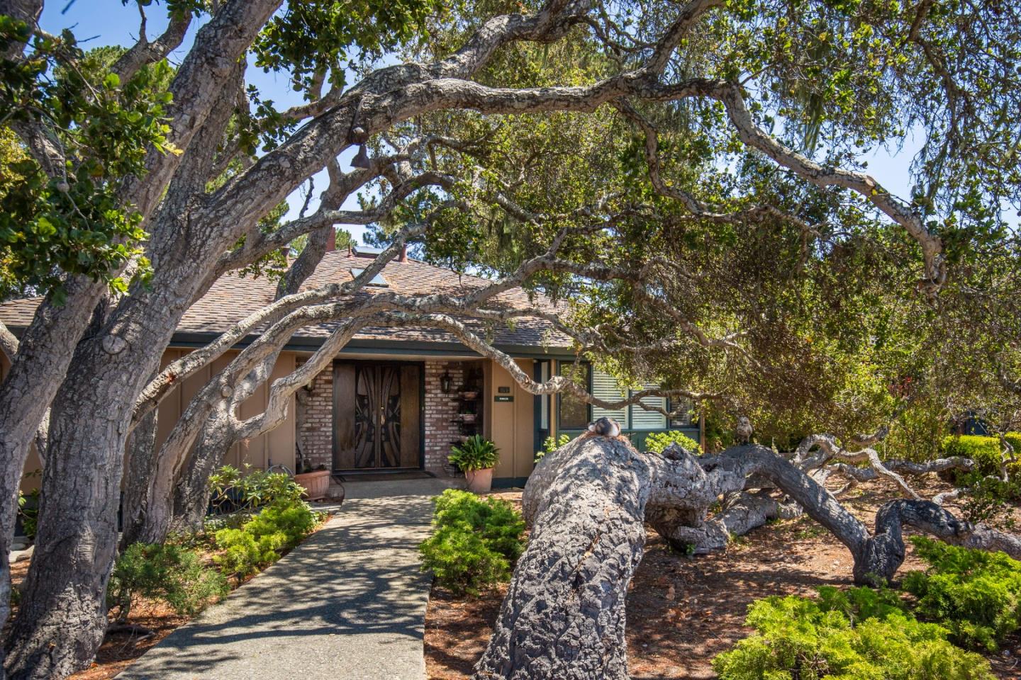 199 Del Mesa Carmel, Carmel, CA 93923 Compass