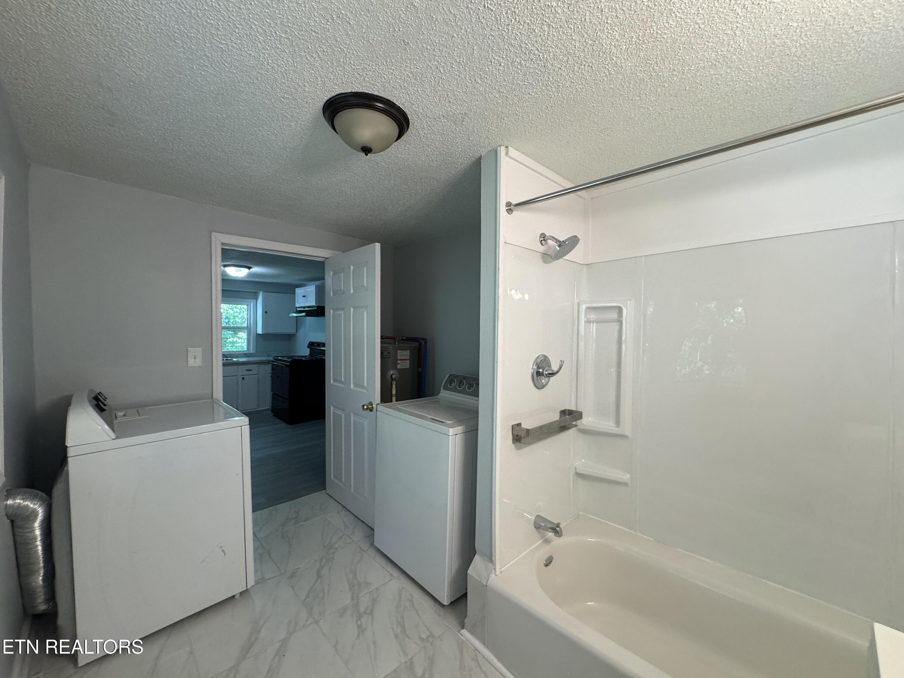 914 South 13th Street La Follette, TN 37766 - Photo 14 of 22 IMG_2937