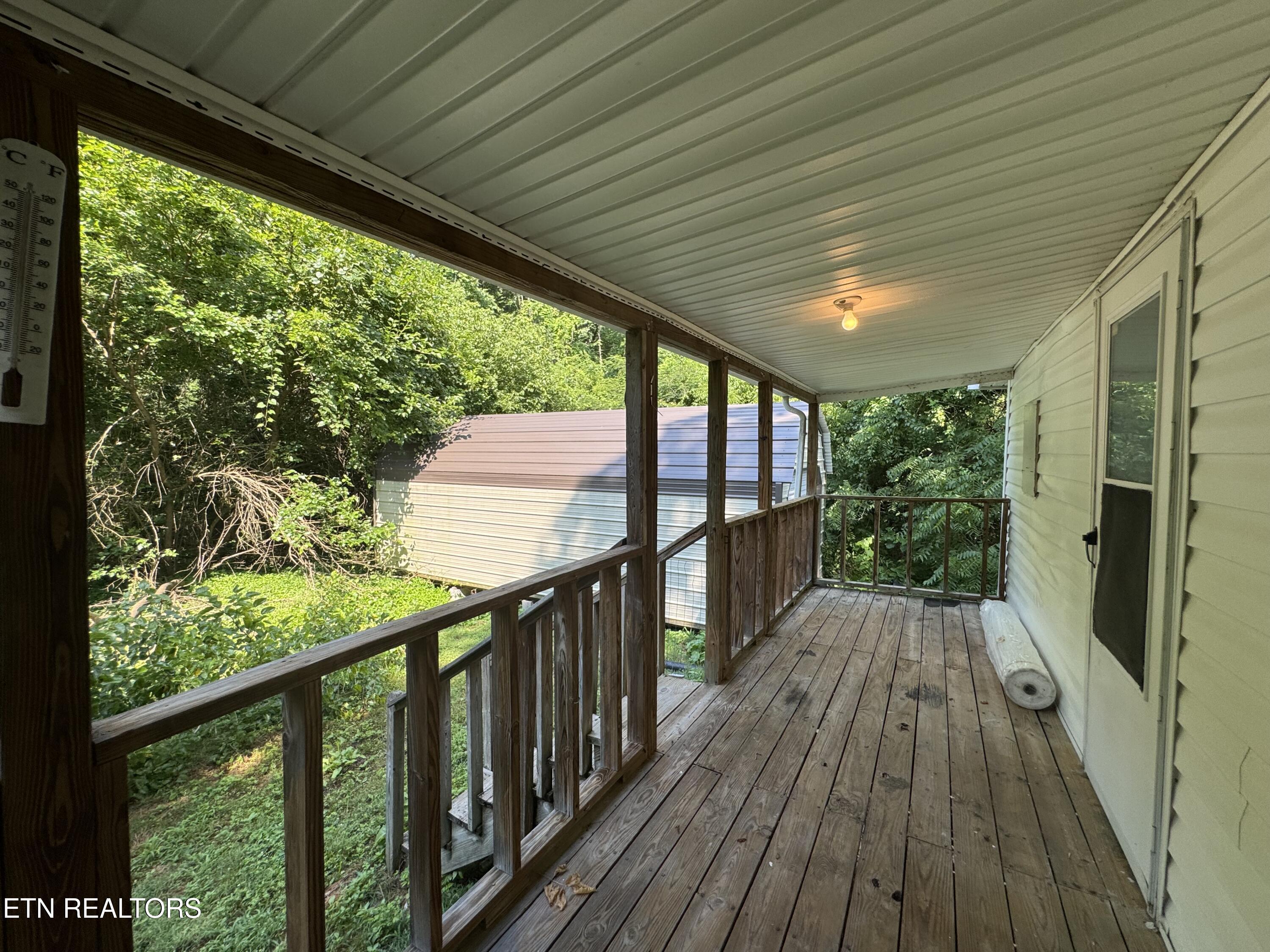 914 South 13th Street La Follette, TN 37766 - Photo 20 of 22 IMG_2966