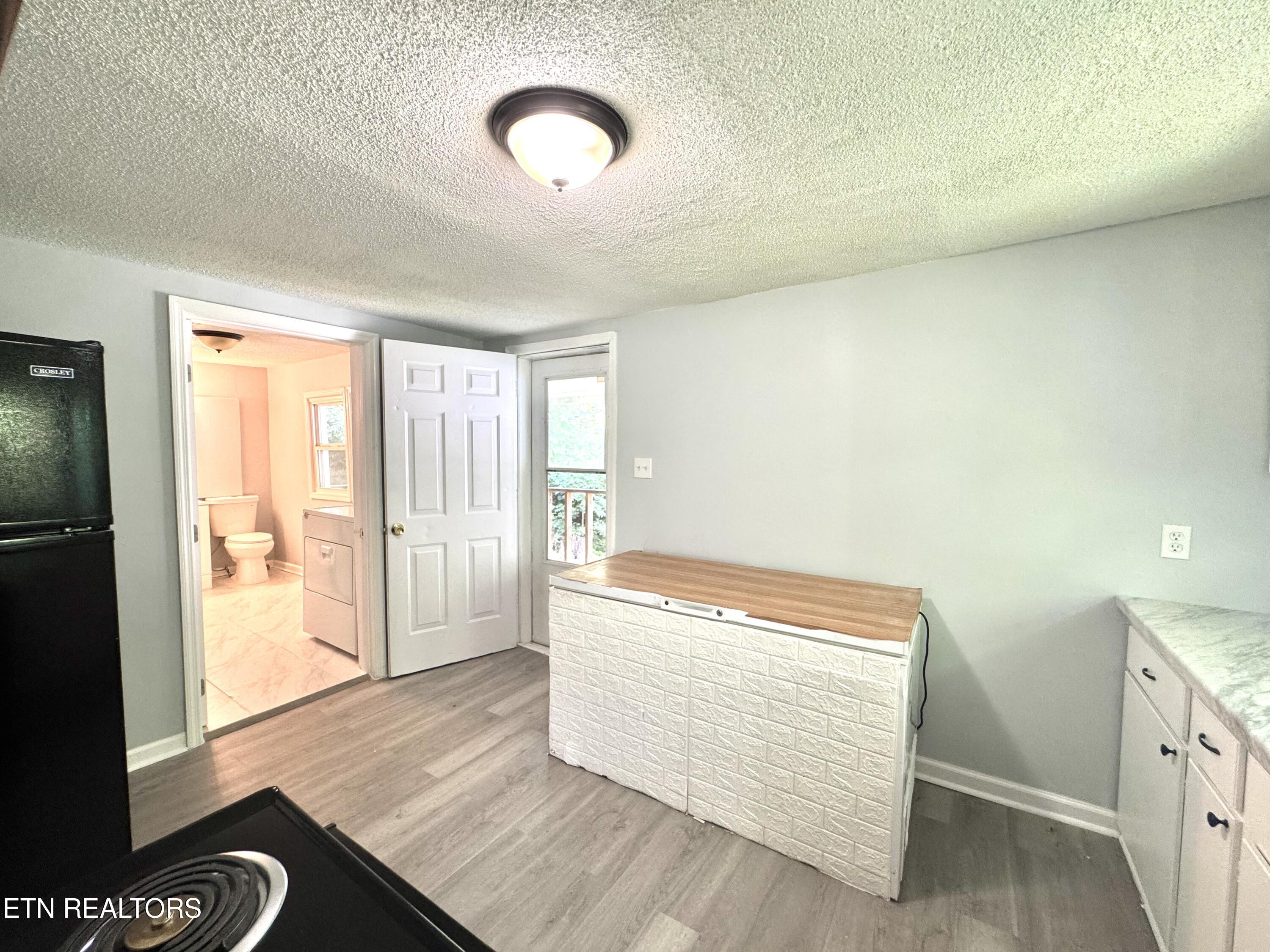 914 South 13th Street La Follette, TN 37766 - Photo 10 of 22 IMG_2961