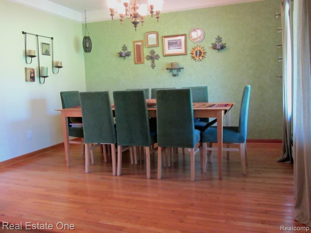 3821 Stonecrest Road West Bloomfield, MI 48322 - Photo 15 of 37 formaldiningroom_edited-1.jpg
