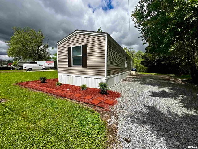 $59,900 | 806 & 808 Boyd Street, Eldorado, IL 62930