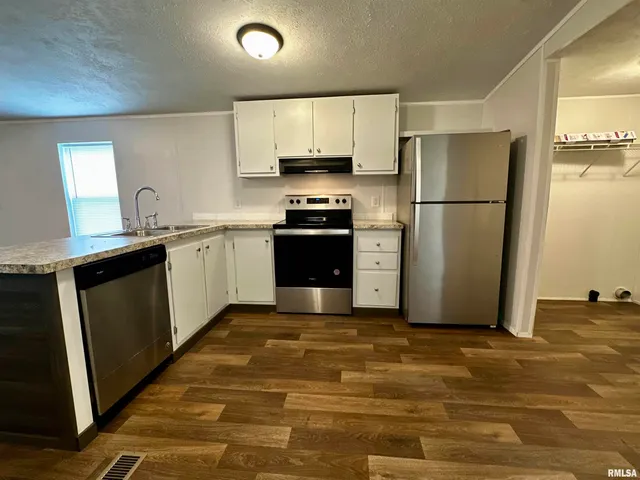 $59,900 | 806 & 808 Boyd Street, Eldorado, IL 62930