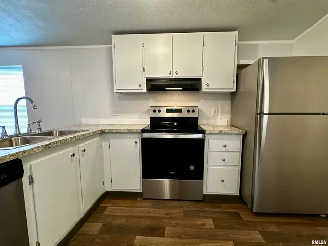 $59,900 | 806 & 808 Boyd Street, Eldorado, IL 62930