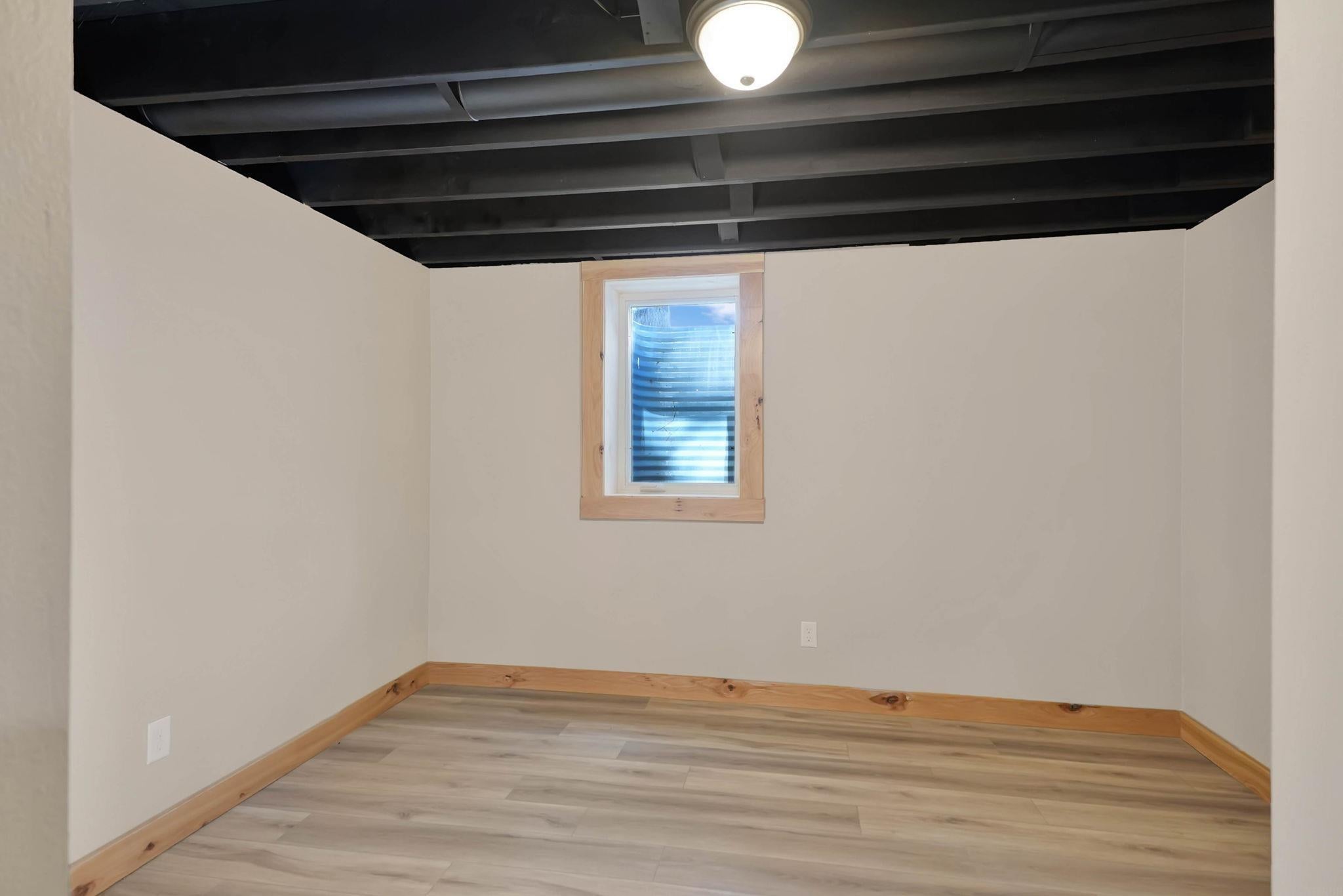 1634 11th Street Waterloo, IA 50702 - Photo 24 of 43 Gallery Image 24