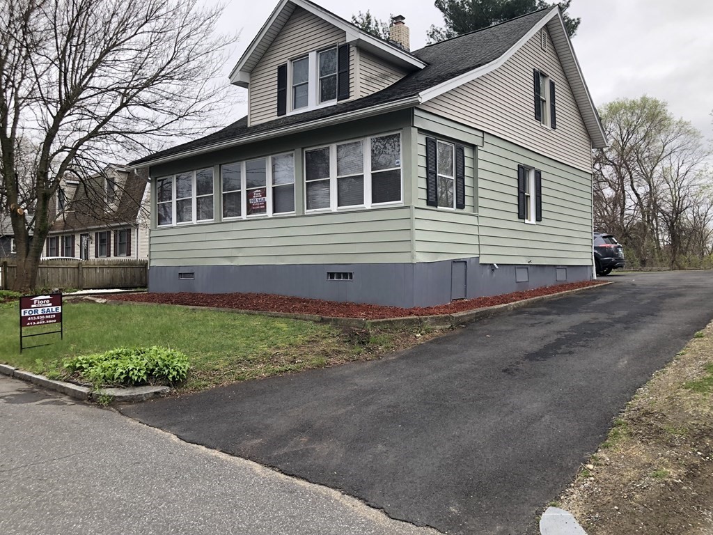 114 Almira Road Springfield, MA 01119 - Photo 2 of 24