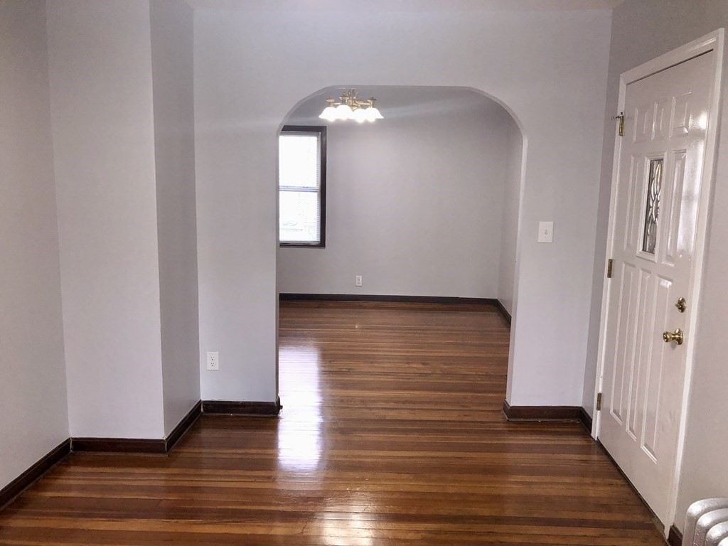 114 Almira Road Springfield, MA 01119 - Photo 9 of 24
