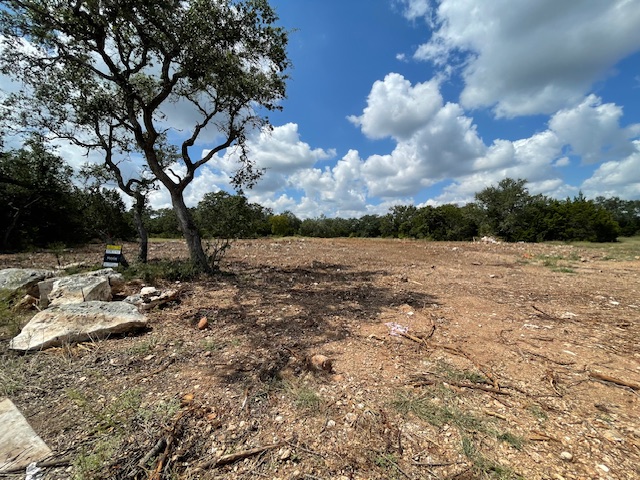 216 Shelf Rock Road Georgetown, TX 78628 - Photo 2 of 4