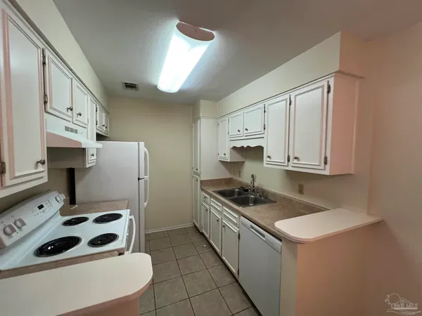 $1,175 | 9467 Sunnehanna Boulevard, Pensacola, FL 32514