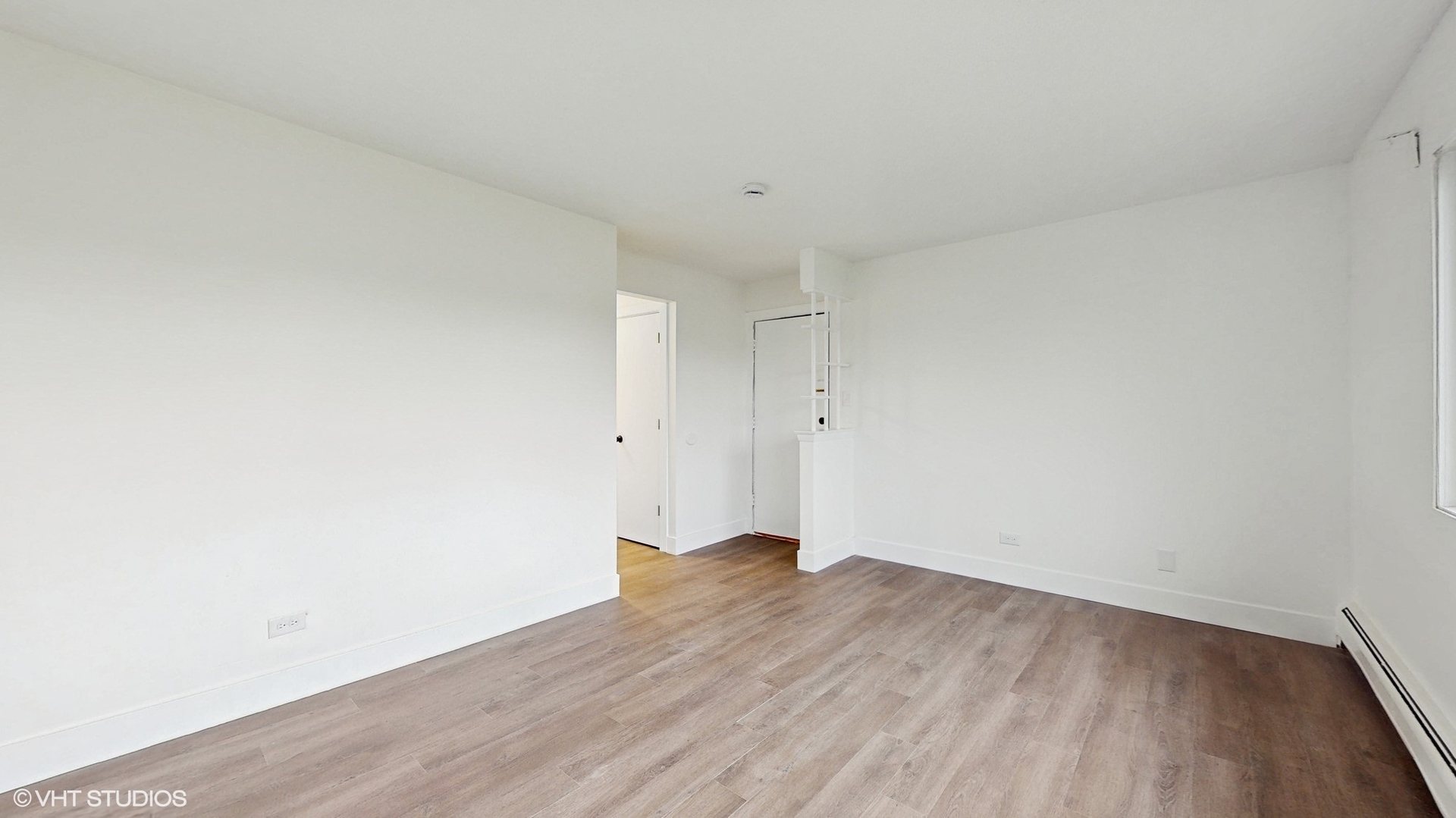 10410 Michael Todd Terrace, Unit 2E Glenview, IL 60025 - Photo 5 of 15 a view of wooden floor