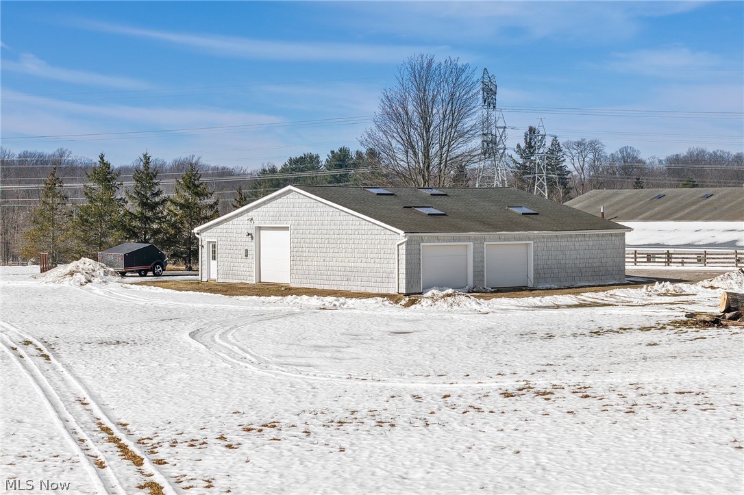 9455 Robinson Road Chardon, OH 44024 - Photo 9 of 33