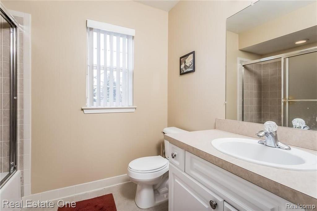 3635 Tremonte Circle, Unit 251 Rochester, MI 48306 - Photo 22 of 38