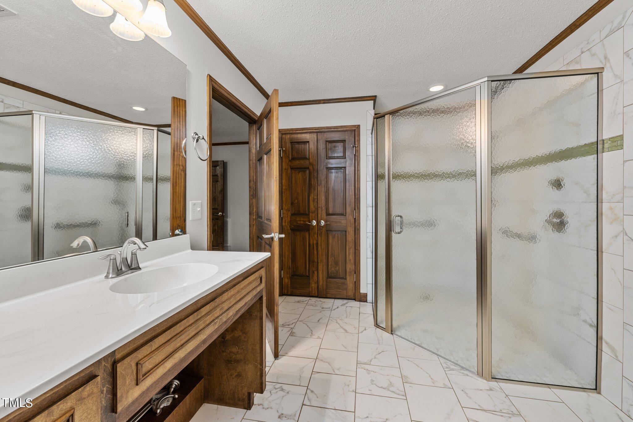 805 Barbara Drive Raleigh, NC 27606 - Photo 15 of 32 Primary bath